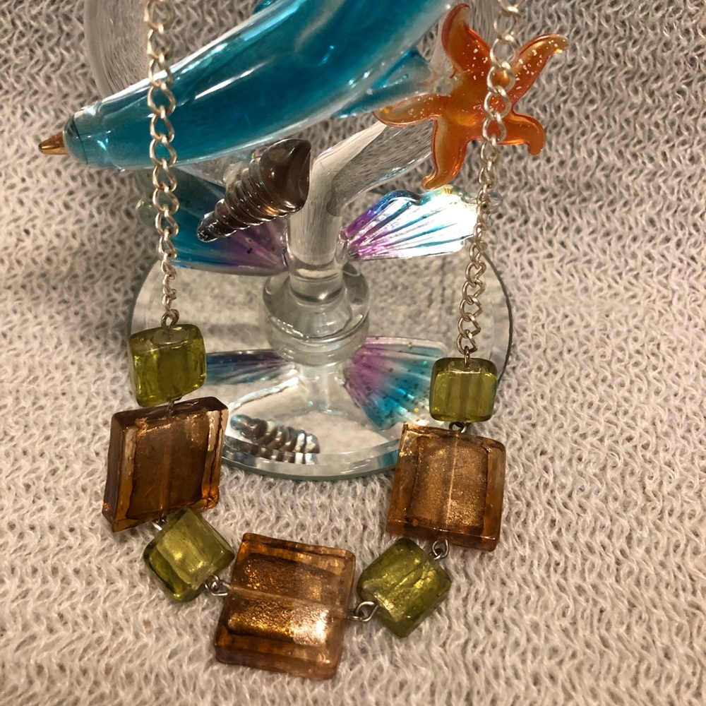 STATEMENT NECKLACE! πΊ - Picture 3 of 3